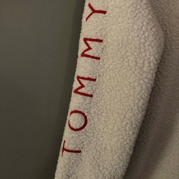 Like New! In Excellent Condition!! Tommy Hilfiger Hooded  Fleece Jacket - Picture 6 of 8